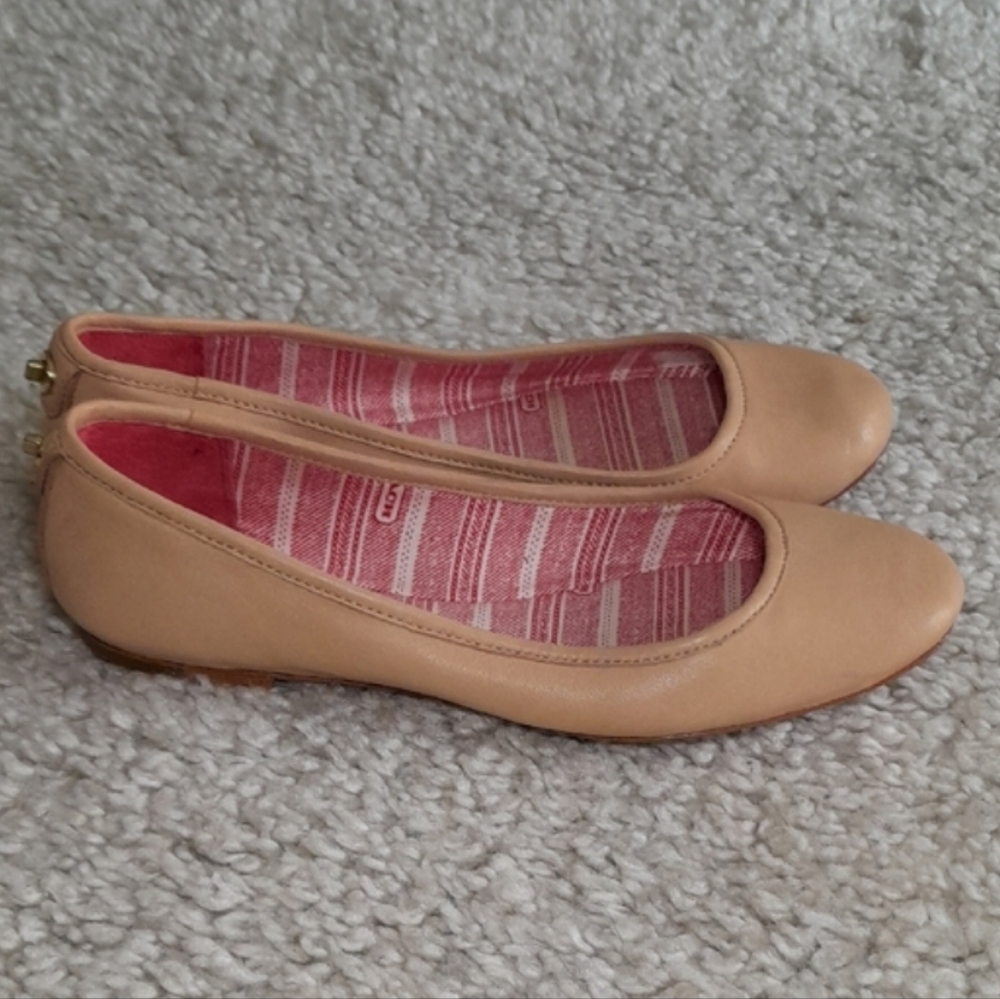 COACH Leather Ballet Flats With Lock Detail at Heels Size 7